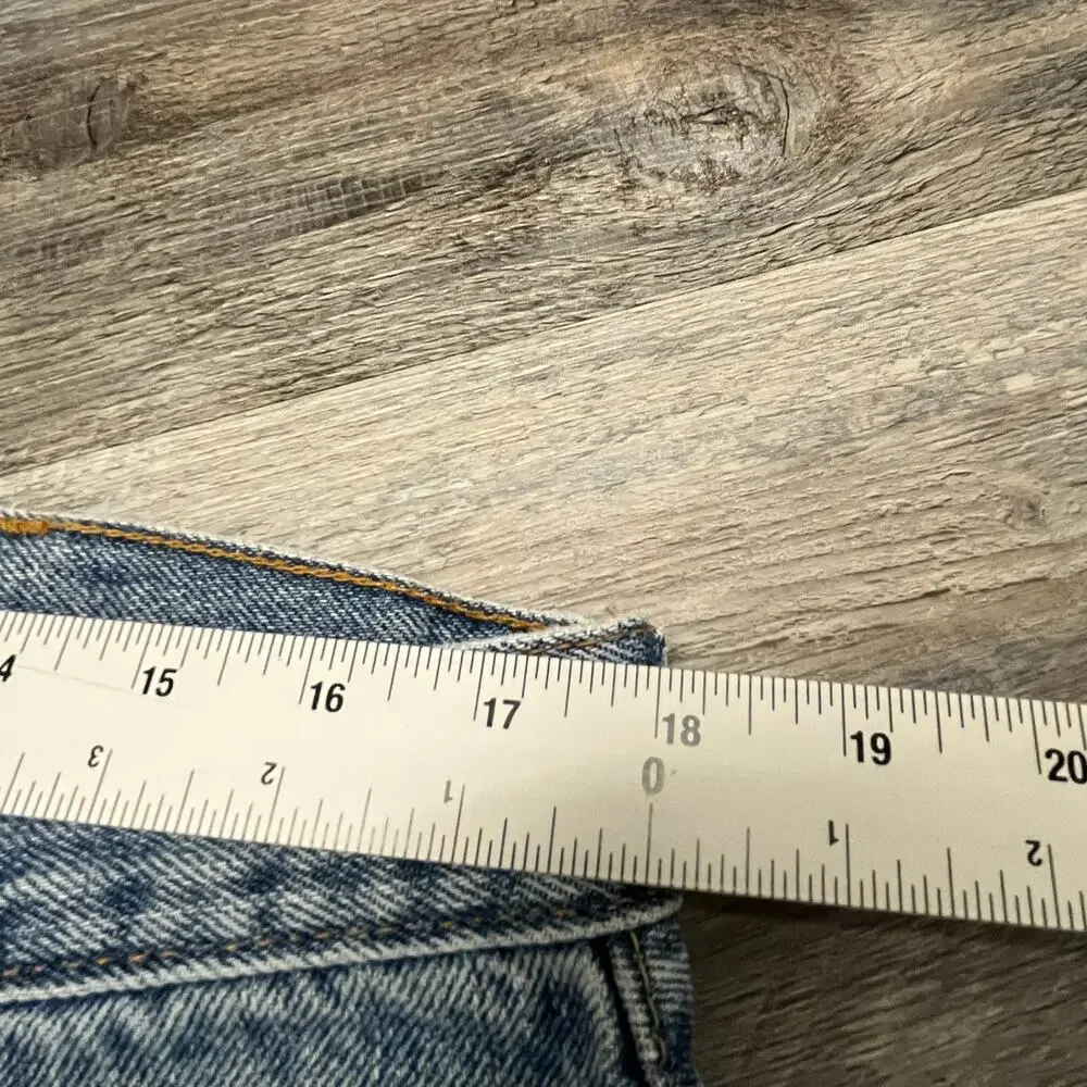 Vintage Y2K 2000s Levis 550 Faded Blue Men 36x30 Relaxed Fit Denim Jeans Red Tab